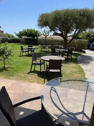 Tamaris מלון לה לבאנדו